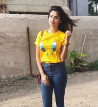 High Rise Jeans+Unisex Tshirt